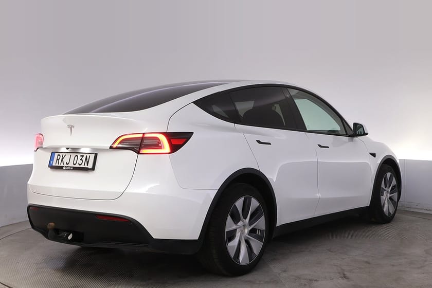 Bild 5 av Tesla Model Y Long Range AWD Autopilot Panorama Drag V-hjul