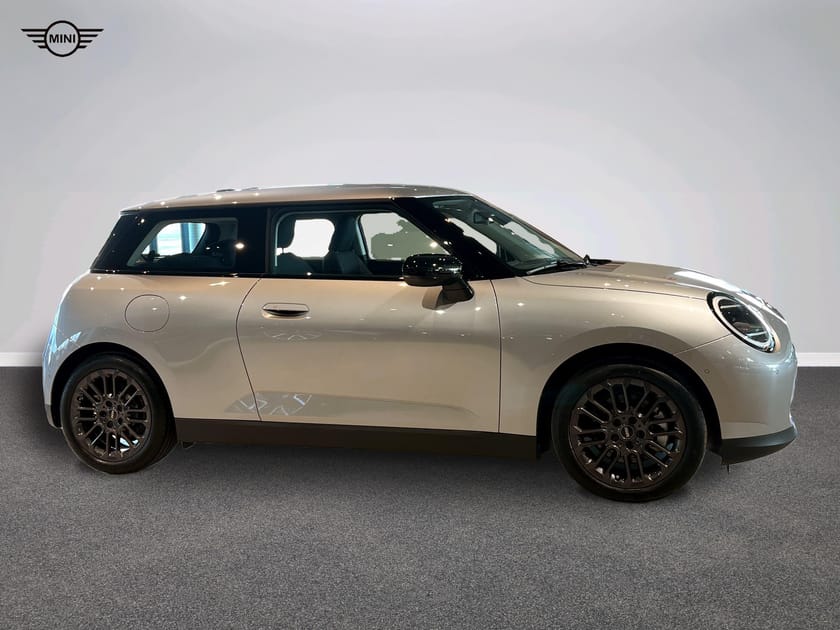 Bild 2 av MINI Cooper SE Essential Trim, Paket S