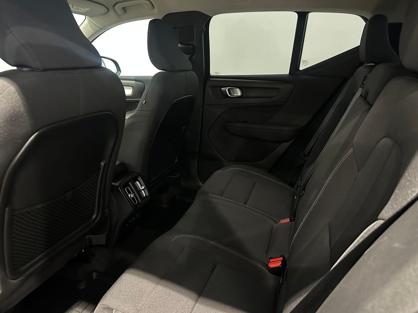 Bild 5 av Volvo XC40 B4 II FWD Bensin MomAdv NaviPro Edt / Dragkrok / Backkamera