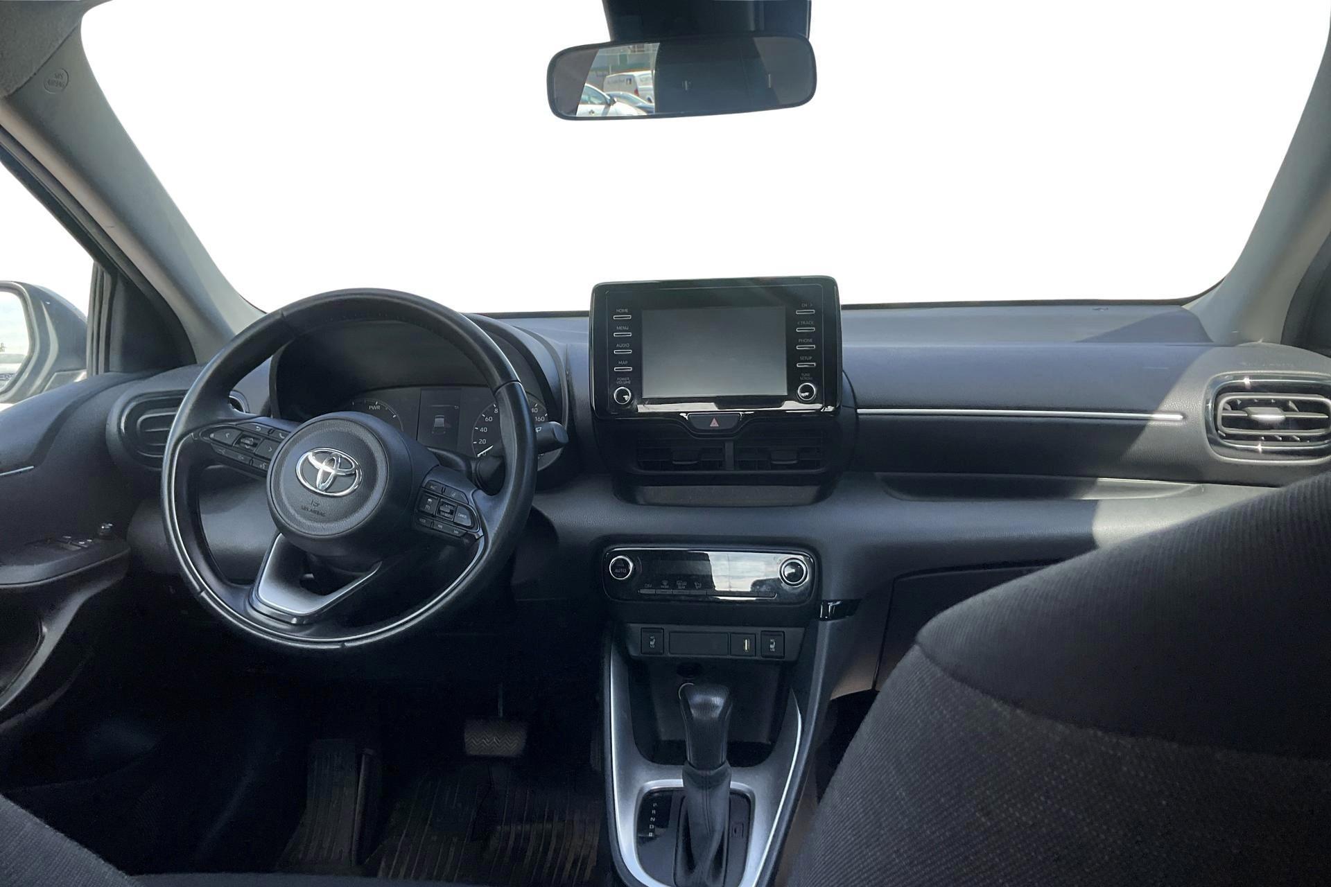 Toyota Yaris Hybrid 2023, bild 7/10