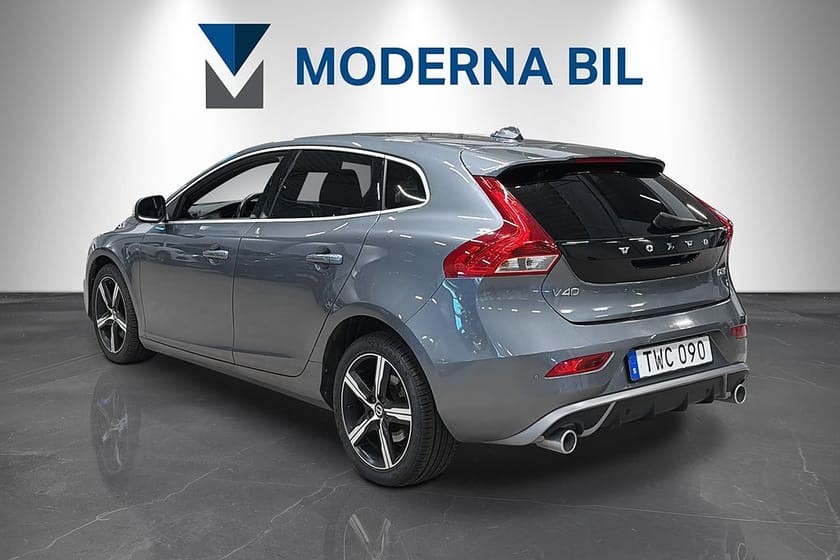 Bild 4 av Volvo V40 D2 Geartronic R-Design 120hk D-värm Adaptiv BLIS B-kam