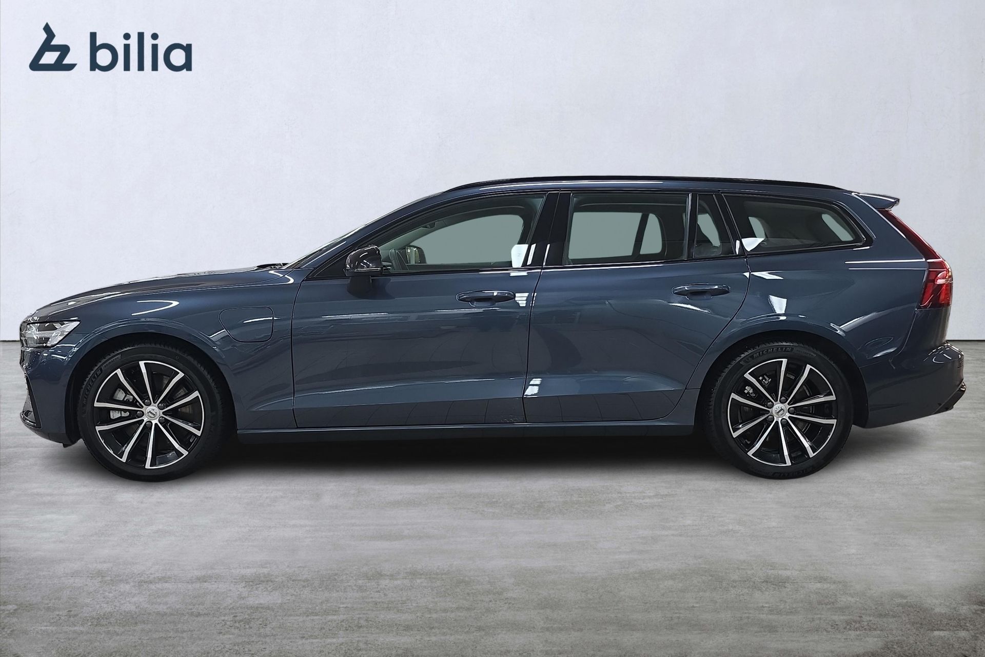 Volvo V60 T6 Plus Dark Edition 2025, bild 3/10