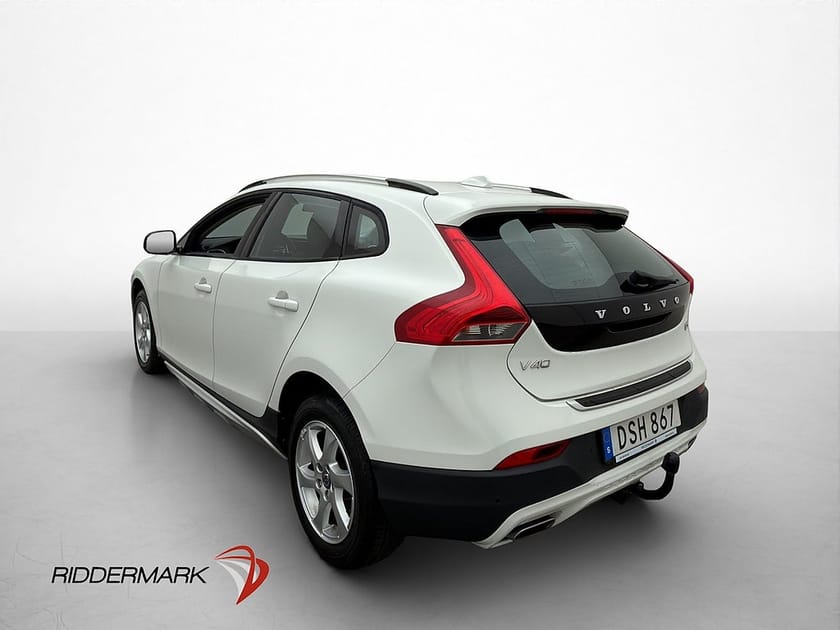 Bild 4 av Volvo V40 Cross Country D3 150hk Momentum VOC Dragkrok Värm