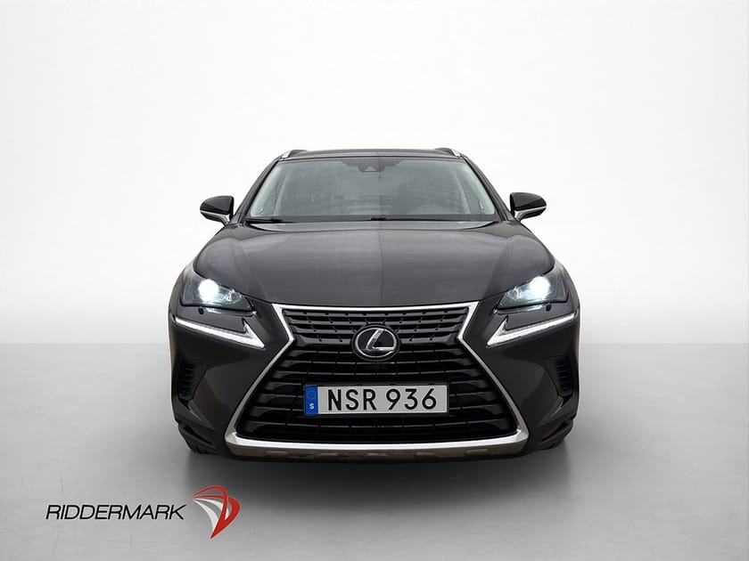 Bild 2 av Lexus NX 300h AWD 197hk B-Kamera Drag Halvskinn