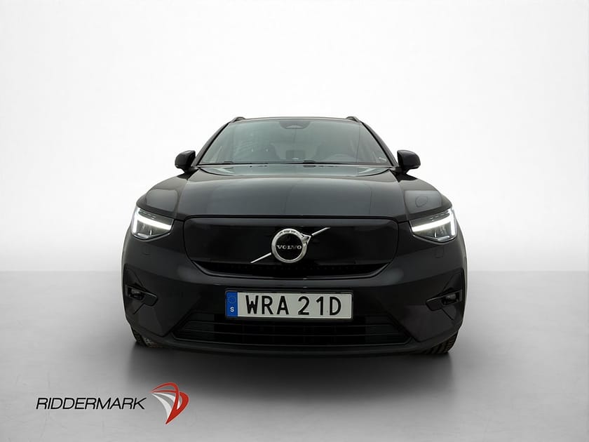 Bild 3 av Volvo XC40 Recharge Single Motor 231hk Plus Edition Drag BLIS Carplay