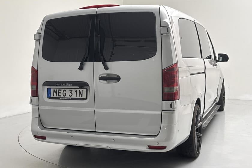 Bild 3 av Mercedes-Benz Vito Tourer 116 CDI 3.2t W640 (163hk) VIP Buss Lounge