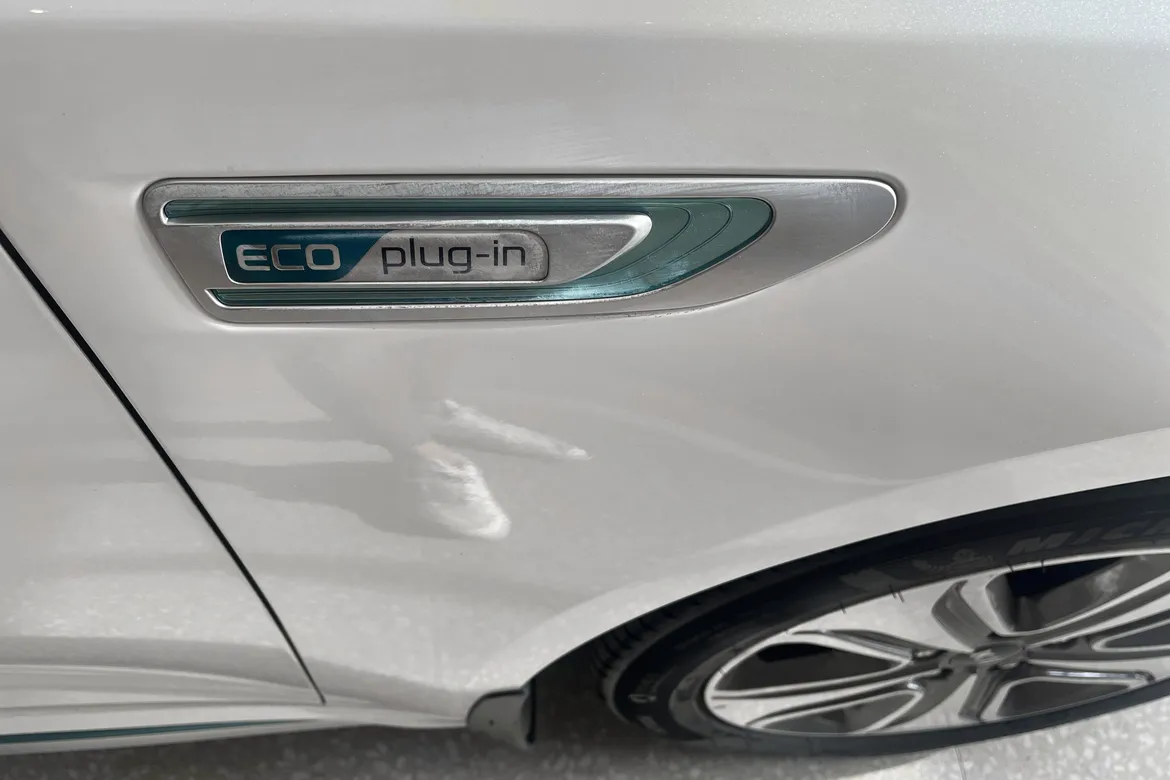 picture of a car