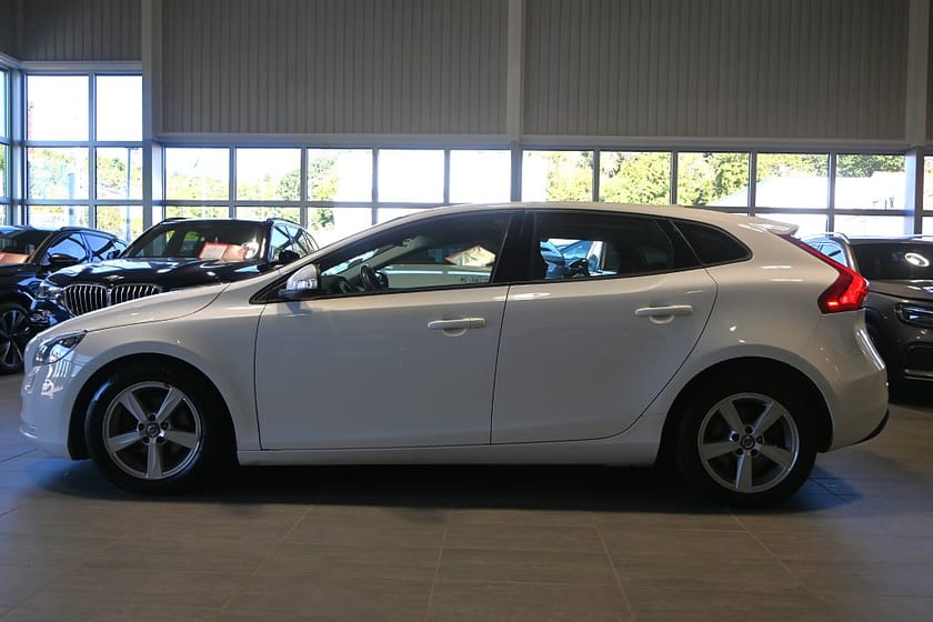 Bild 2 av Volvo V40 D2 115hk Kinetic Värmare Ny Kamrem