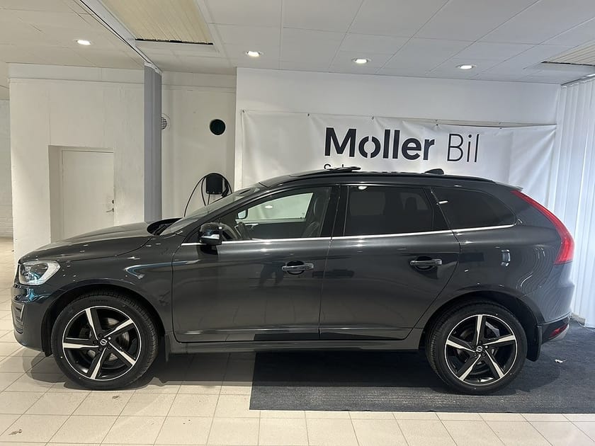 Bild 3 av Volvo XC60 D5 215hk R-Design Panorama|Drag|Värmare|Nav|B-Kame