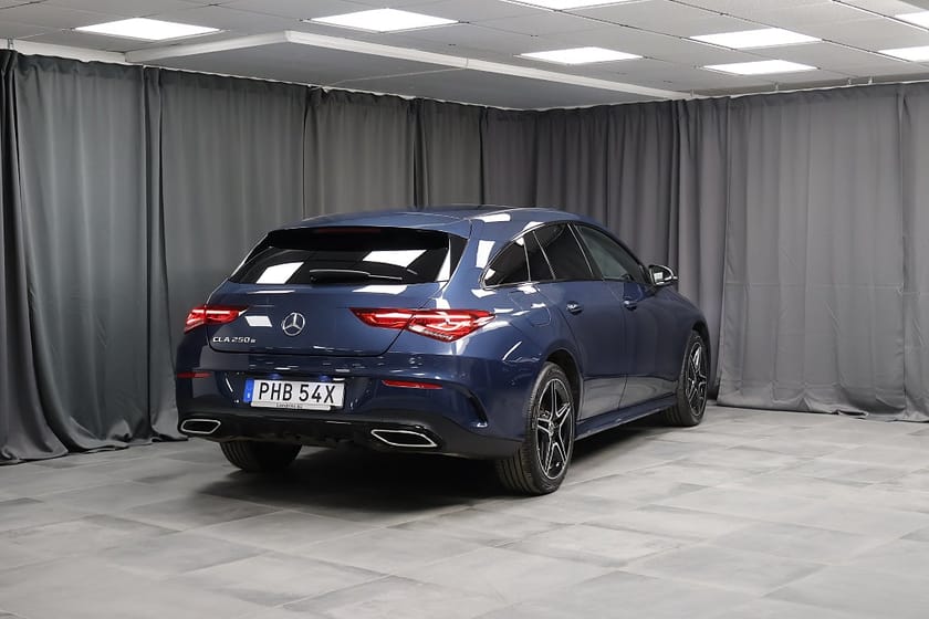 Bild 2 av Mercedes-Benz CLA 250 e Shooting Brake AMG Advanced Plus Pano Drag Night
