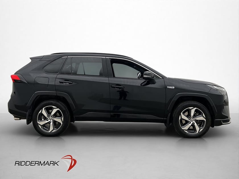 Bild 4 av Toyota RAV4 Plug-in Hybrid X-Edition Kamera Drag Halvskinn