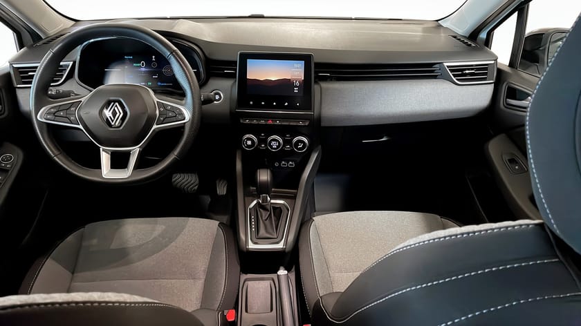 Bild 4 av Renault Clio E-TECH Evolution 143hk / P-sensorer / CarPlay