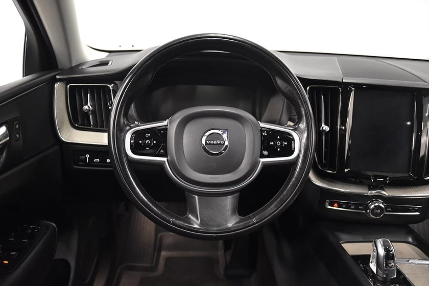 Bild 2 av Volvo XC60 T8 TE AWD Inscription Drag Pano HUD Orrefors 392hk
