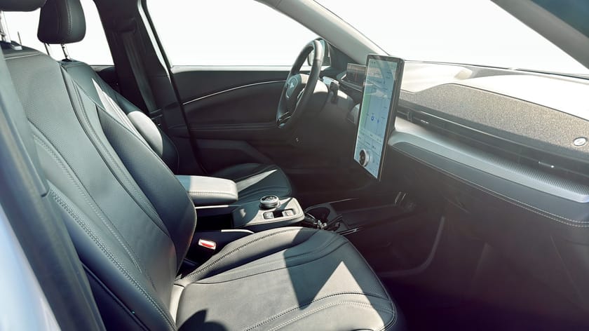 Bild 3 av Ford Mustang Mach-E Long Range RWD Teknikpaket+ 294HK | Panorama | B&O | 360°