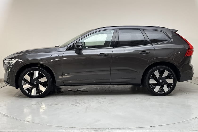 Bild 2 av Volvo XC60 T6 AWD Recharge 350hk Ultimate Dark H/K Pano