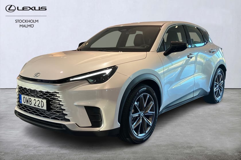 Bild 1 av Lexus LBX Elegant Tech 136hk P-värm Navi Keyless P-sensorer