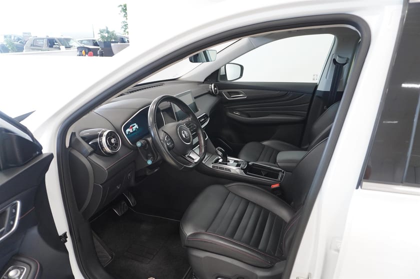 Bild 2 av MG EHS PHEV 