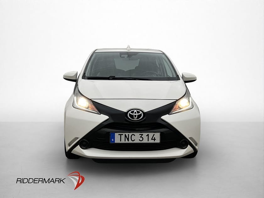 Bild 2 av Toyota Aygo 1.0 VVT-i 69hk X-PLAY 2-Brukare Farthållare