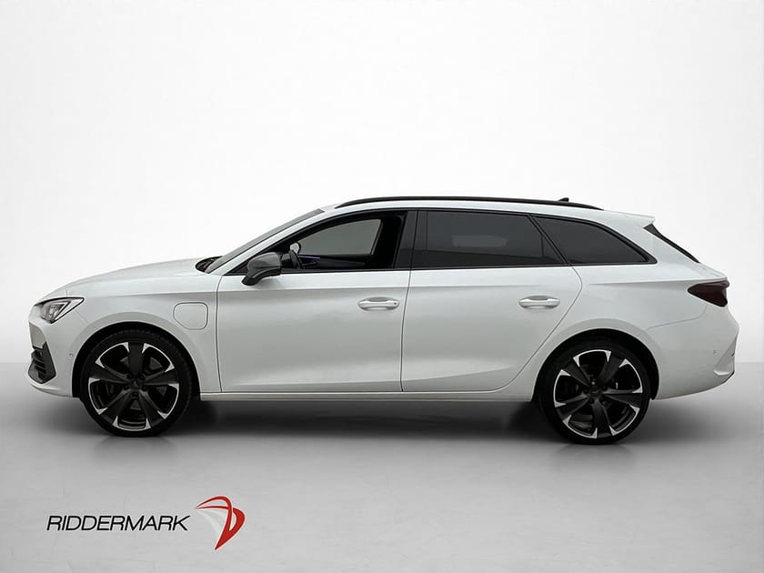 Bild 5 av CUPRA Leon Sportstourer e-Hybrid 245hk Cockpit Kamera Drag