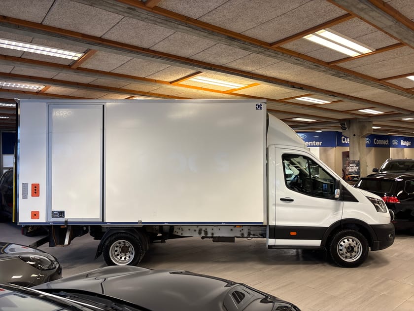 Bild 2 av Ford Transit 350 Chassi Cab L4 2.0 Ecoblue Volymskåp m bakgavellyft