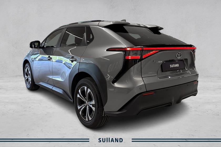 Bilde 3 av Toyota bZ4X AWD - Active tech