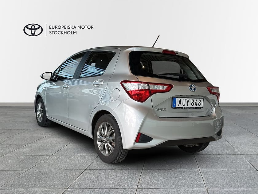 Bild 3 av Toyota Yaris Hybrid e-CVT Active Vinterhjul
