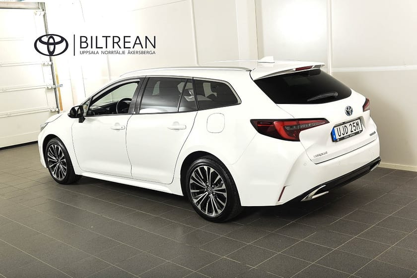 Bild 3 av Toyota Corolla Touring Sports Hybrid 1,8 Kombi Elhybrid Style Pluspaket Backkamera