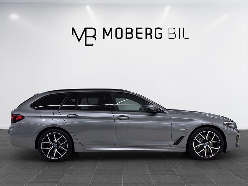 Bild 4 av BMW 530e xDrive Touring 292hk M sport H&K Drag Navi