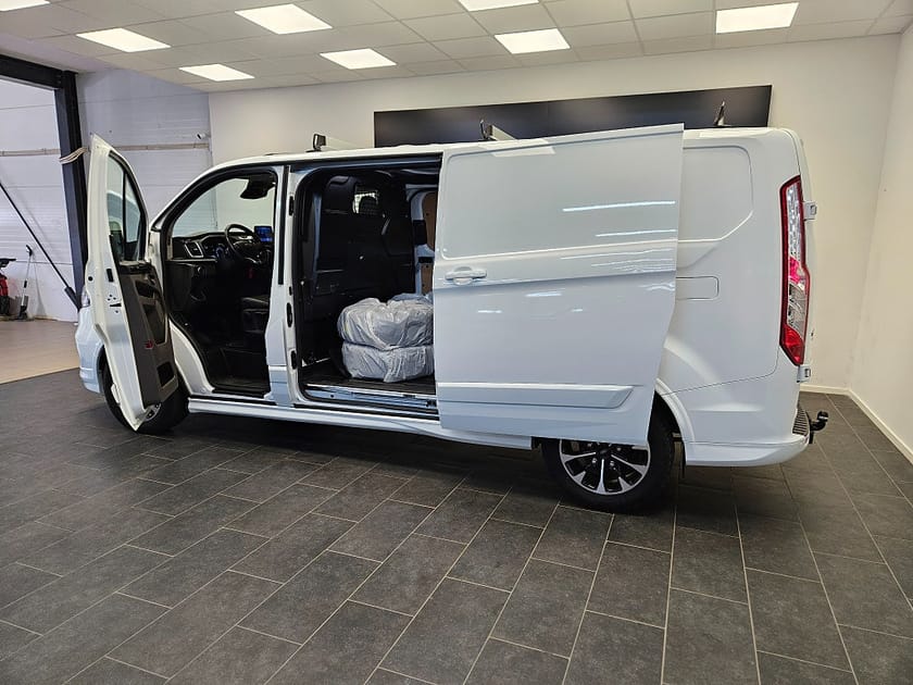 Bild 4 av Ford Transit Custom 320 Sport L2 2.0 170hk Värmare Backkamera Drag MOMS