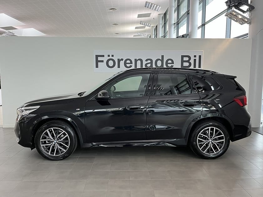 Bild 3 av BMW X1 sDrive18i 4,95 ränta M Sport Drag Sportstolar Rattvärme