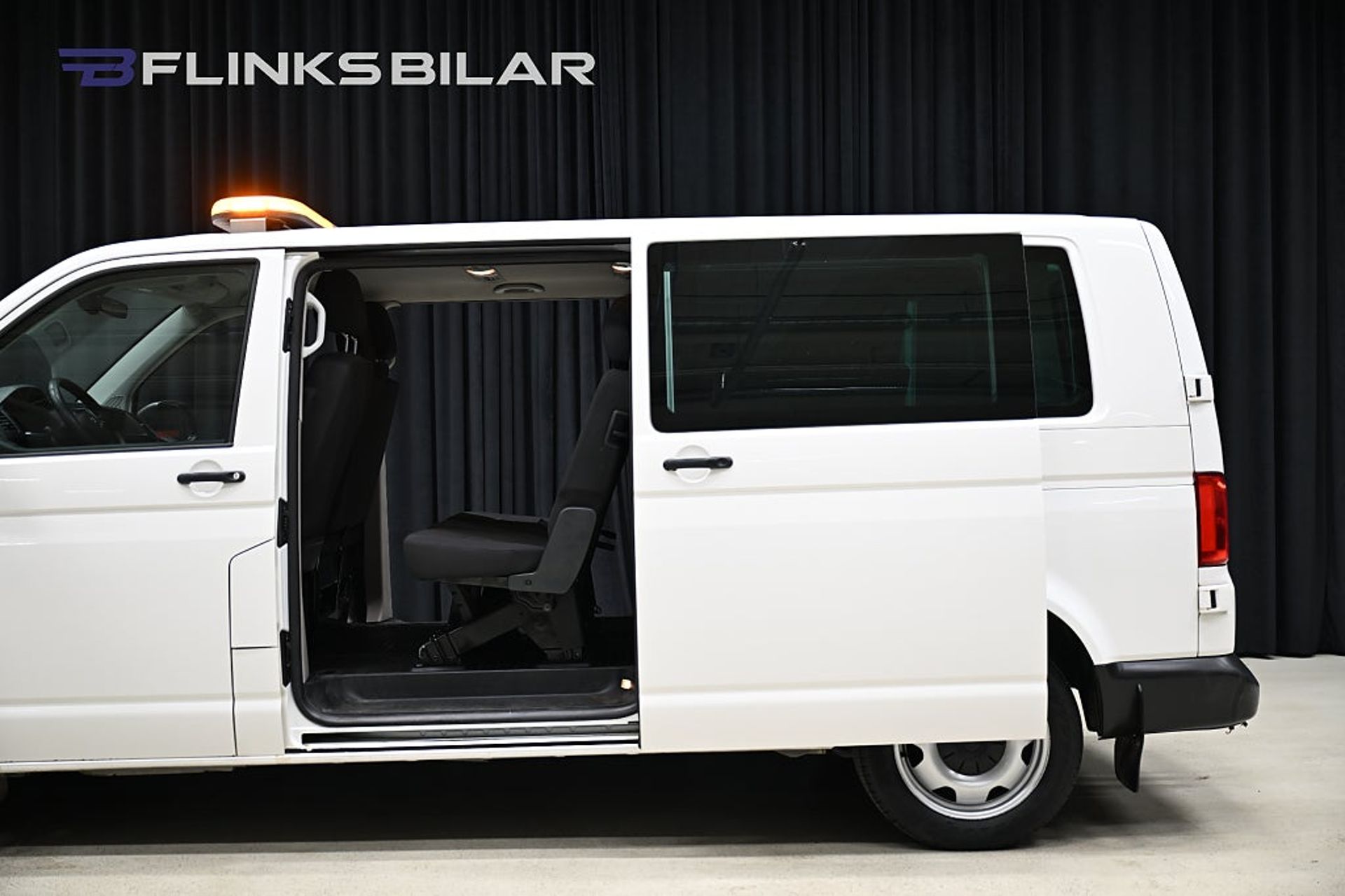 Volkswagen Caravelle 2018, bild 7/10
