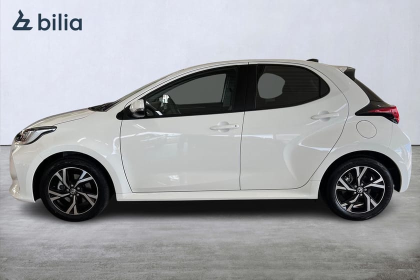 Bild 3 av Toyota Yaris Hybrid 115 1,5 5D ACTIVE PLUS SÄKERHETSPAKET