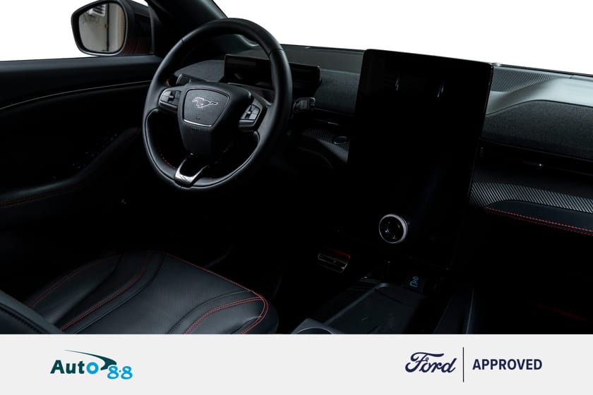 Bilde 2 av Ford Mustang Mach-E Standard Range AWD 269hk SR | B&O | Matrix ++