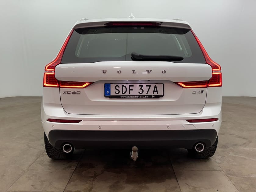 Bild 4 av Volvo XC60 D4 AWD 190hk Momentum Adv Backkamera Drag Navi Skinn