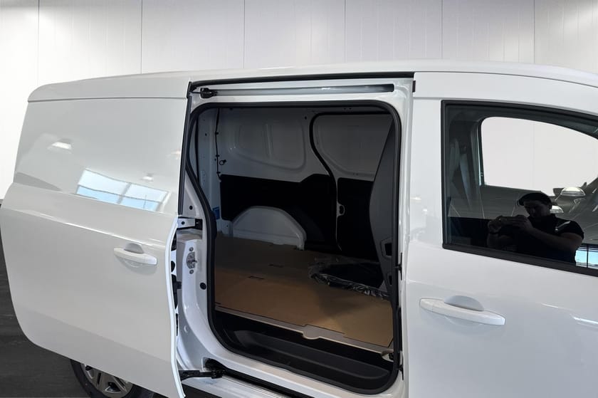 Bild 4 av Mercedes-Benz Citan 112 CDI SKÅP L2 SPECIAL EDITION