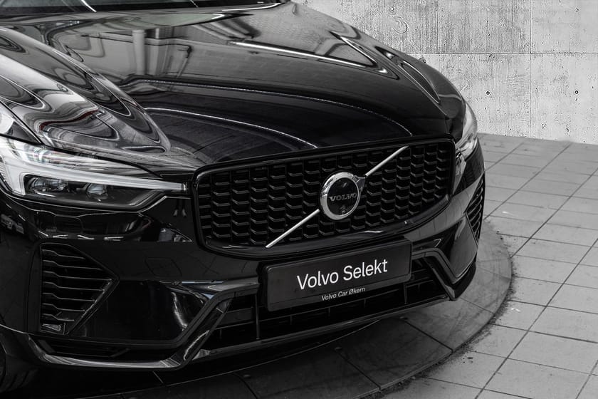 Bilde 3 av Volvo XC60 T6 AWD Plug In Hybrid Ultimate Dark 350Hk. Topputstyrt