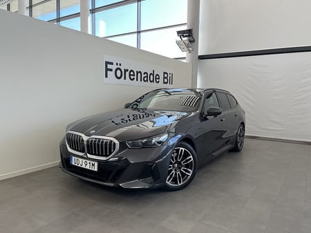 BMW 530e xDrive Touring M Sport Drag H/K Rattvärme Drive Assist