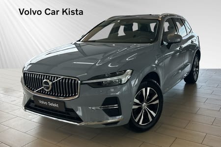 Volvo XC60 Recharge T6 II Core Edition Panorama Drag 360Kam