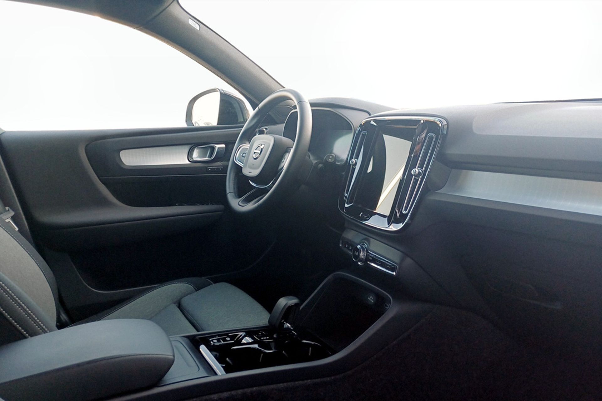Volvo XC40 B3 2025, bild 4/10