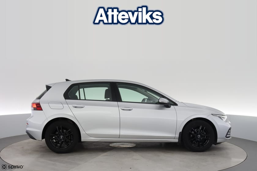 Bild 2 av Volkswagen Golf 1.5 eTSI 150hk Adaptiv Farth. Navi Rattvärme 3-Zon