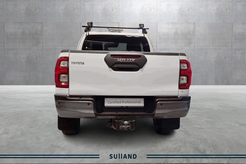 Bilde 4 av Toyota Hilux Extra Cab SR+ Invinsible X, 2.8 l, 204 hk, 3 500 kg, 1 tonn, lys