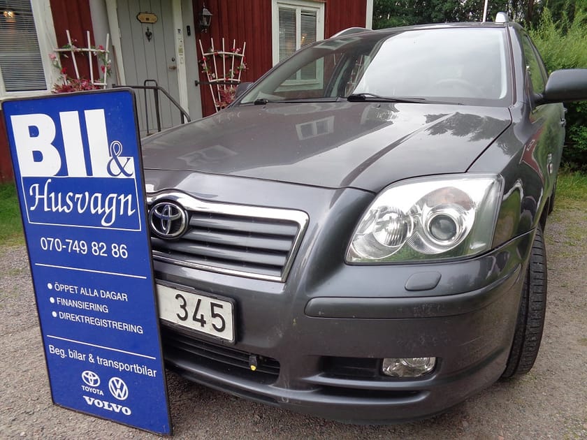 Bild 1 av Toyota Avensis Kombi 2.2 D-CAT MKT VÄLHÅLLEN BIL/FULLSERV/FULLUTR/FINANS/INB