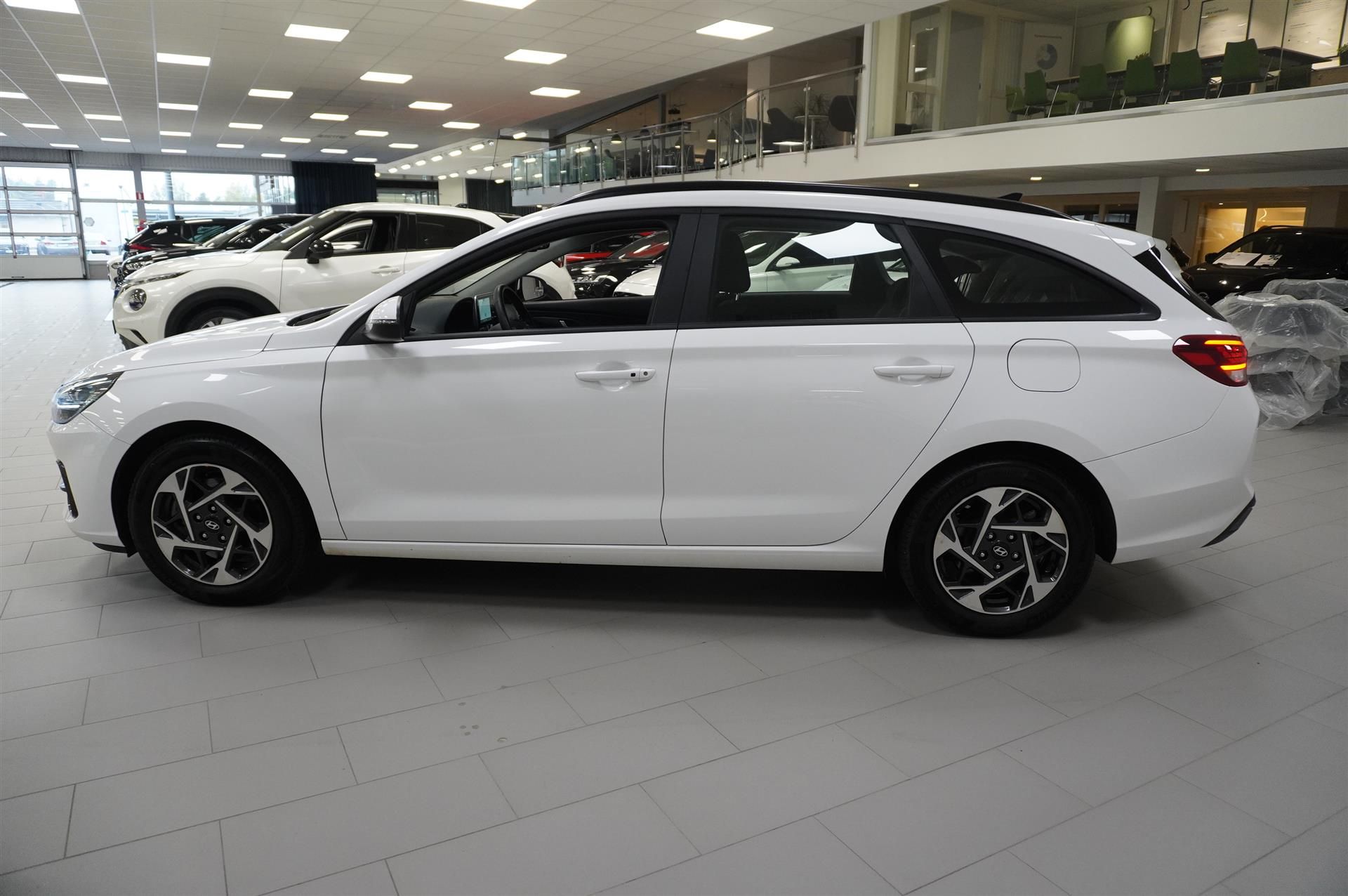Hyundai i30 2025, bild 2/10