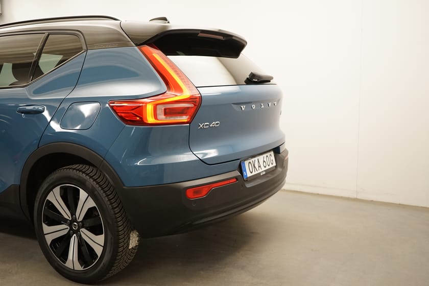 Bild 3 av Volvo XC40 Recharge Plus Edition, Navigation, Förarstol elmanövrerad