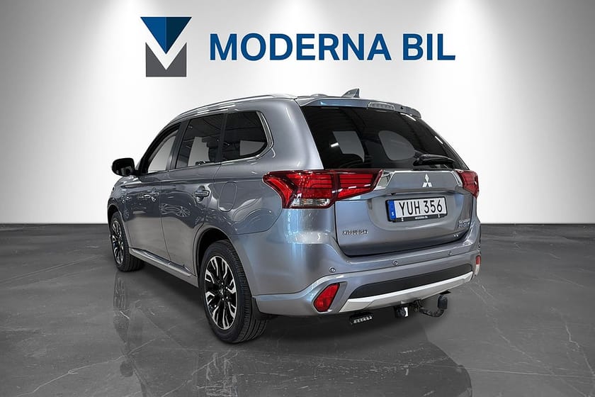 Bild 3 av Mitsubishi Outlander PHEV CVT 203hk Business 360° Skinn Dragkrok Nyservad