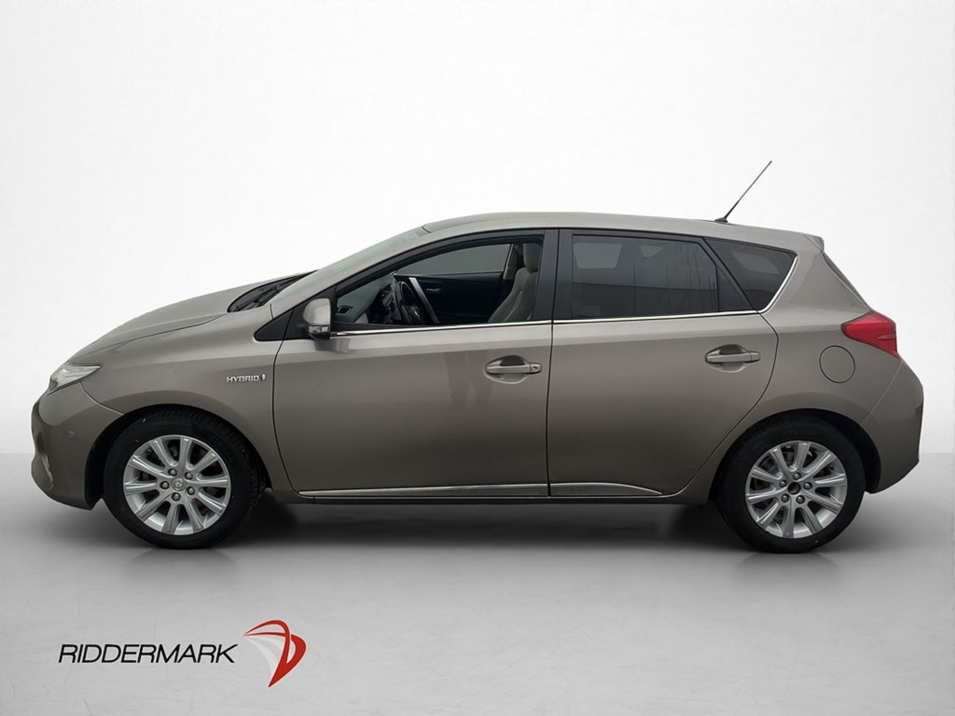 Toyota Auris 2015, bild 2/10