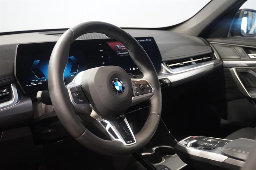 Bild 2 av BMW X1 sDrive18i Active Edition Rattvärme Driving Assistant Plus Shadow Line