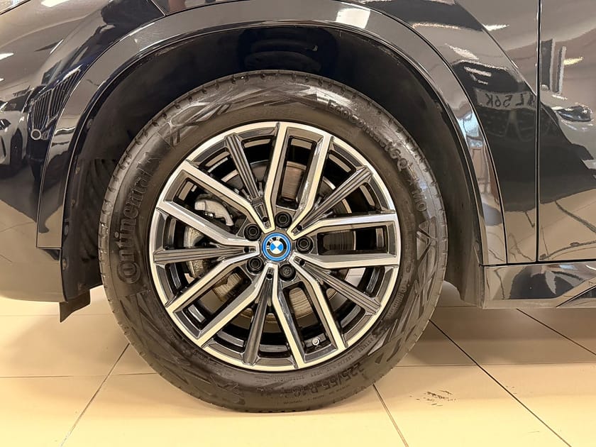 Bild 3 av BMW iX1 xDrive30 SÅLD M-sportpaket Head-up  Drag