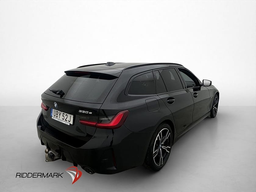 Bild 5 av BMW 330e xDrive Touring M Sport H/K Drag Kamera Navi CarPlay Ambient