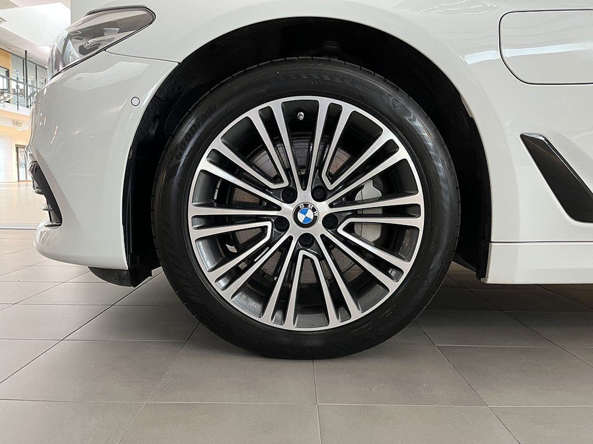 BMW 530 2020, kuva 4/10